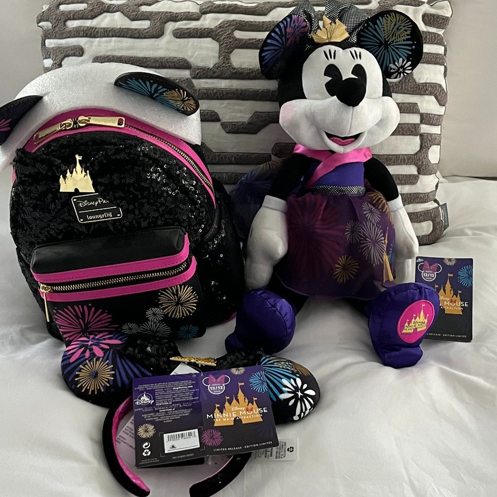 NWT MMMA December Fireworks Set Series 12/12 Loungefly
